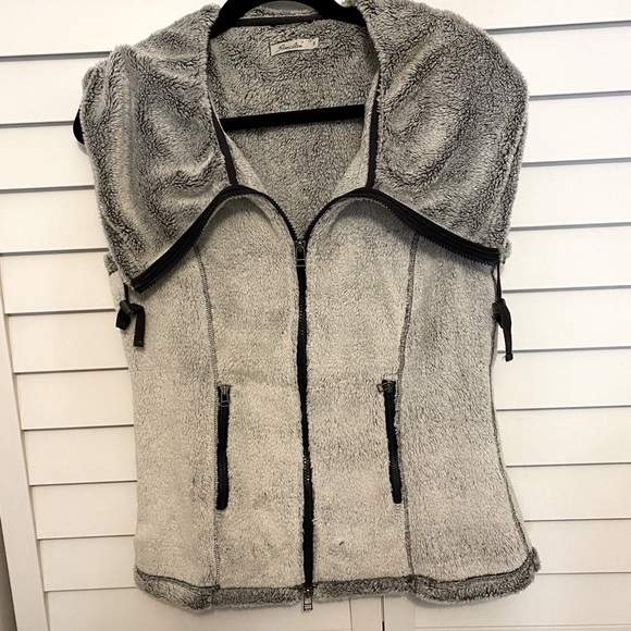 Simclan Vest - Picture 1 of 9